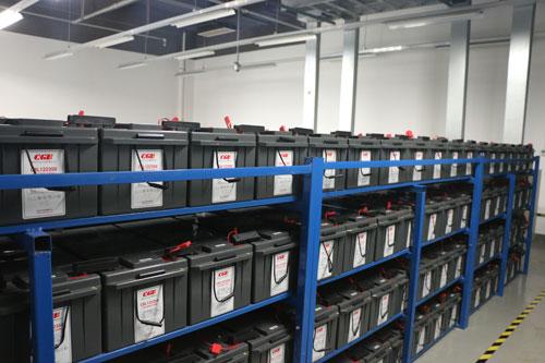 數據中心UPS電影系統(tǒng)特性